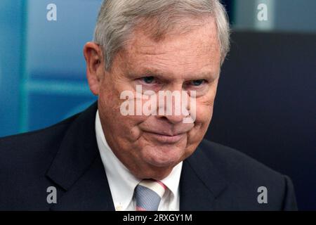 Washington, Usa. September 2023 25. Landwirtschaftsminister Tom Vilsack spricht während eines Pressebriefings im Weißen Haus in Washington am 25. September 2023. Foto von Yuri Gripas/ABACAPRESS.COM Credit: Abaca Press/Alamy Live News Stockfoto