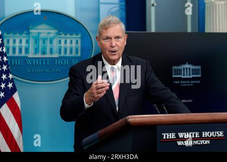 Washington, Usa. September 2023 25. Landwirtschaftsminister Tom Vilsack spricht während eines Pressebriefings im Weißen Haus in Washington am Montag, den 25. September 2023. Foto von Yuri Gripas/UPI Credit: UPI/Alamy Live News Stockfoto