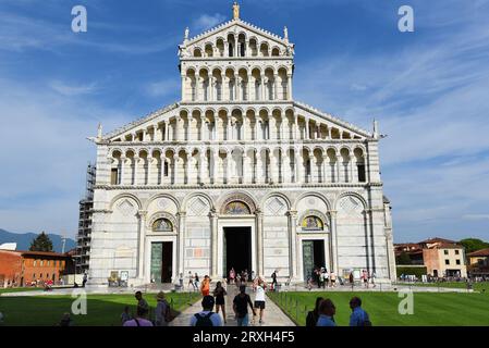 Pisa, Italien. September 2923. Das Baptisterium, das Duoma, die Kathedrale und der schiefe Turm von Pisa. Hochwertige Fotos Stockfoto