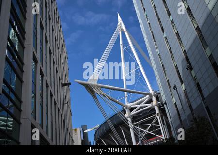 Blick auf die Wood Street zum Principality Stadium Cardiff South Wales UK Stockfoto