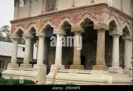 Sitaru, Kreis Ilfov, Rumänien, ca. 2000. Blick von außen auf das Kloster Balamuci, ein historisches Denkmal aus dem 18. Jahrhundert. Stockfoto