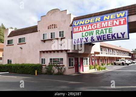 ANAHEIM, KALIFORNIEN - 20. SEPTEMBER 2023: The Welcome Inn and Suites on Lincoln Avenue Stockfoto