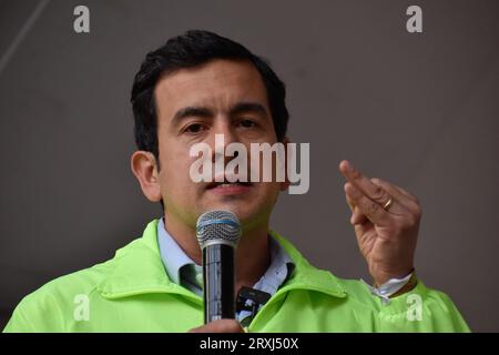 Bogota, Kolumbien. September 2023 25. Bogotas Bürgermeisterkandidat Rodrigo Lara während einer öffentlichen Debatte in Bogota, Kolumbien am 25. September 2023. Foto: Cristian Bayona/Long Visual Press Credit: Long Visual Press/Alamy Live News Stockfoto