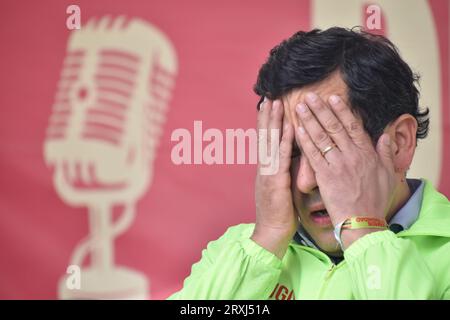 Bogota, Kolumbien. September 2023 25. Bogotas Bürgermeisterkandidat Rodrigo Lara während einer öffentlichen Debatte in Bogota, Kolumbien am 25. September 2023. Foto: Cristian Bayona/Long Visual Press Credit: Long Visual Press/Alamy Live News Stockfoto