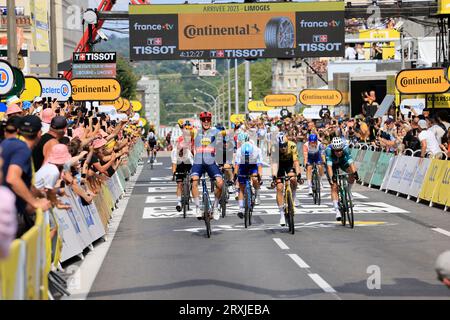 Limoges, Frankreich. Juli 2023. Mads Pedersen vom Lidl-Trek-Team gewinnt die 8. Etappe der Tour de France 2023 Libourne-Limoges in Limoges. Limoges, Stockfoto