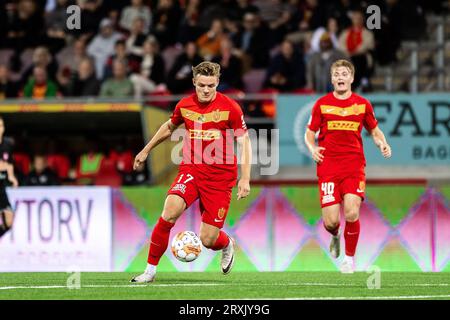 Farum, Dänemark. September 2023 25. Christian Rasmussen (17) vom FC Nordsjaelland beim 3F-Superliga-Spiel zwischen FC Nordsjaelland und Hvidovre, WENN er rechts zum Dream Park in Farum ist. (Foto: Gonzales Photo/Alamy Live News Stockfoto