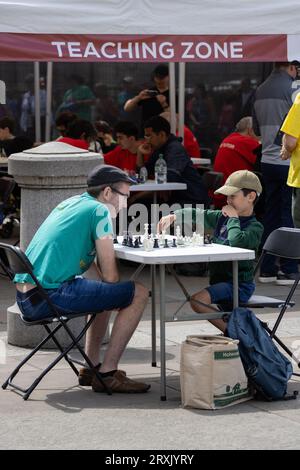 ChessFest am Trafalgar Square, Großbritanniens größtes eintägiges Schachevent für alle, die Schach lieben oder lernen möchten, London, England, Großbritannien Stockfoto