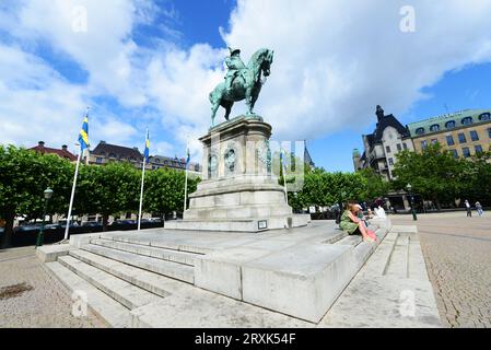 Reiterstatue von Karl X. Gustav ( König von Schweden 1654-1660 ) im Stortoget, Altstadt von Malmö, Schweden. Stockfoto