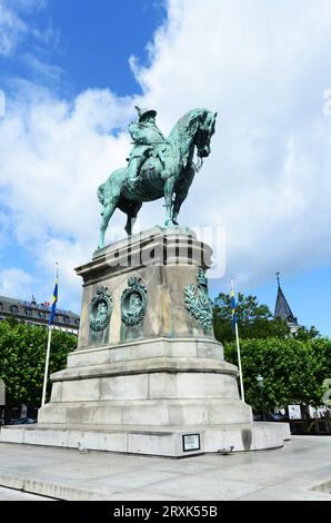 Reiterstatue von Karl X. Gustav ( König von Schweden 1654-1660 ) im Stortoget, Altstadt von Malmö, Schweden. Stockfoto