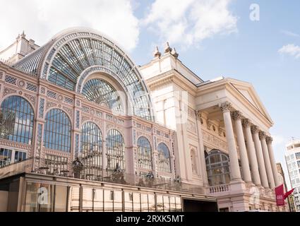 Royal Opera House Floral Hall, Bow Street, Covent Garden, London, WC2, England, Großbritannien Stockfoto