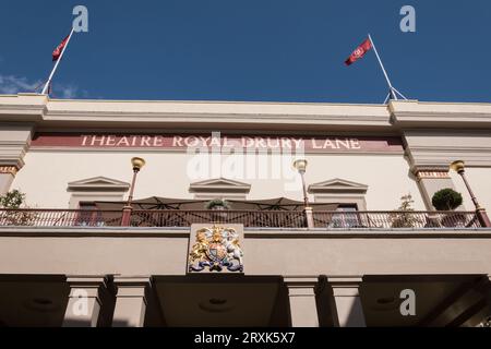 Nahaufnahme des Eingangs und der Außenseite des Theatre Royal, Drury Lane, London, England, Großbritannien Stockfoto