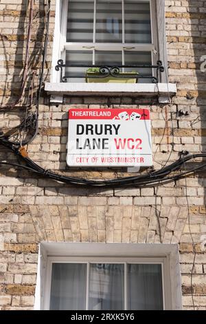 Straßenschild Drury Lane auf dem Peabody Trust Estate, Drury Lane, London, WC2, England, GROSSBRITANNIEN Stockfoto