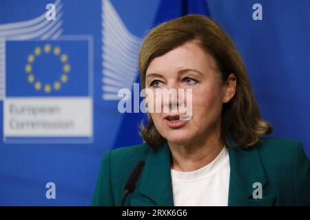 Brüssel, Belgien. September 2023 26. EU-Kommissarin Vera Jourova hält am 26. September 2023 in Brüssel, Belgien, eine Pressekonferenz zu den Berichten wichtiger Online-Plattformen über ihre Verpflichtungen im Rahmen des Verhaltenskodex für Desinformation ab. Quelle: ALEXANDROS MICHAILIDIS/Alamy Live News Stockfoto