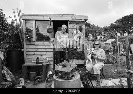 Schrettung in Marazion Penwith Cornwall Paul Diane and Sheldon the Dog Stockfoto