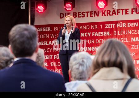 SPD-Wahlkampfveranstaltung mit Kandidatin und Bundesinnenministerin Nancy Faeser zur Landtagswahl 2023 in Hessen, 23. September 2023, Marktplatz Bauna Stockfoto