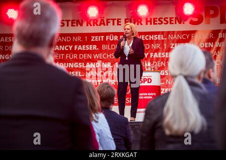 SPD-Wahlkampfveranstaltung mit Kandidatin und Bundesinnenministerin Nancy Faeser zur Landtagswahl 2023 in Hessen, 23. September 2023, Marktplatz Bauna Stockfoto