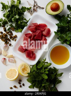 Rohes Fleisch und Gemüse Stockfoto