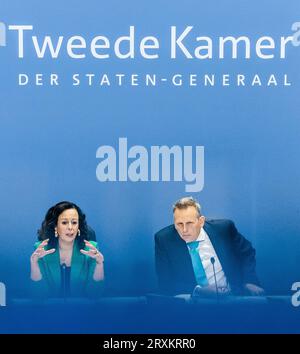 DEN HAAG - der parlamentarische Untersuchungsausschuss, der die Betrugspolitik der Regierung untersucht, unter der Leitung des Vorsitzenden Salima Belhaj (L) während der Befragung von Sander Veldhuizen, Abteilungsleiter der Direktion Arbeitsmarkt und sozioökonomische Angelegenheiten, Ministerium für Soziales und Beschäftigung (2008-2019 ). Die Untersuchung wurde nach dem Kindergeldskandal eingeleitet. ANP REMKO DE WAAL niederlande raus - belgien raus Stockfoto