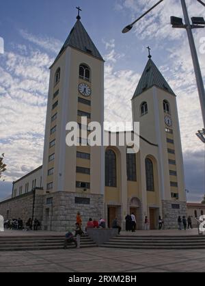 Medugorje, Bosnien und Herzegowina - 20. September 2023: Ort der katholischen Pilgerfahrt durch die Muttergottes von Medjugorje. Erscheinungen der Mutter der Jungfrau Maria Stockfoto