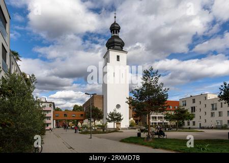 Die entweihte Kirche zur Heiligen Familie der Architekten Dominikus und Gottfried Boehm am Platz der Kinderrechte im Stadtteil Suelz, Colog Stockfoto