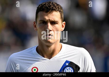 Benjamin Pavard vom FC Internazionale schaut während des Serie-A-Fußballspiels zwischen Empoli FC und FC Internazionale im Carlo Castellani Stadion in Empoli (Italien), 24. September 2023. Stockfoto