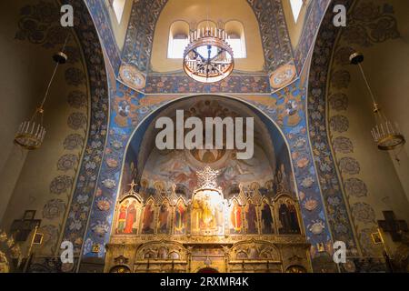 Blick auf Bilder und Gemälde in den Gewölben der Altarapsis der St. Nikolaus-Orthodoxen Kathedrale, Nizza / Cathédrale Orthodoxe Saint-Nicolas de Nizza. Russisch-orthodoxe Kathedrale in Frankreich. (135) Stockfoto