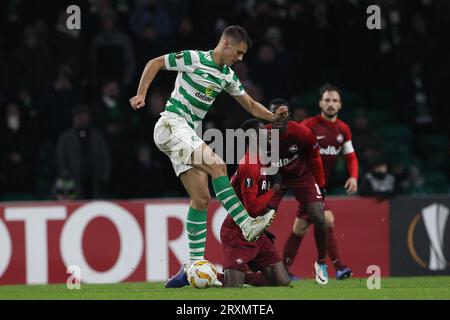 Während des UEFA Europa League-Spiels zwischen Celtic und Red Bull Salzburg im Celtic Park, Parkhead, Glasgow am Donnerstag, den 13. Dezember 2018. (Credit: Mark Fletcher | MI News & Sport Ltd) ©MI News & Sport Ltd Tel: +44 7752 571576 E-Mail: markf@mediaimage.co.uk Adresse: 1 Victoria Grove, Stockton on Tees, TS19 7EL Stockfoto