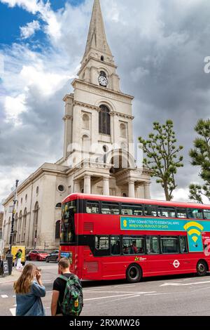 Christ Church Spitalfields Christ, eine anglikanische Kirche, erbaut zwischen 1714 und 1729, entworfen von Nicholas Hawksmoor an der Commercial Road, London E1 Stockfoto