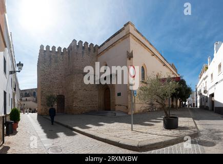 Rota, Cadiz, Spanien - 23. September 2023: Panoramablick auf das Castillo de Luna, in der Stadt Rota, Südandalusien Stockfoto