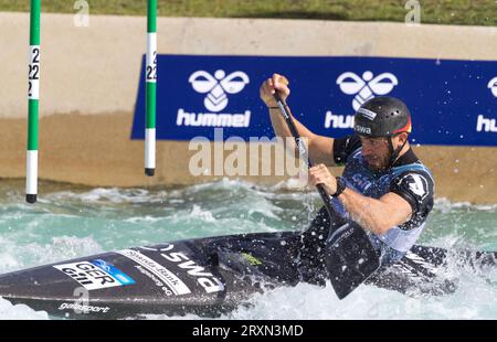 Sideris Tasiadis aus Deutschland nimmt an der Männer-C1 der ICF-Canoe-Slalom-Weltmeisterschaft im Lee Valley White Water Centre Teil. Stockfoto