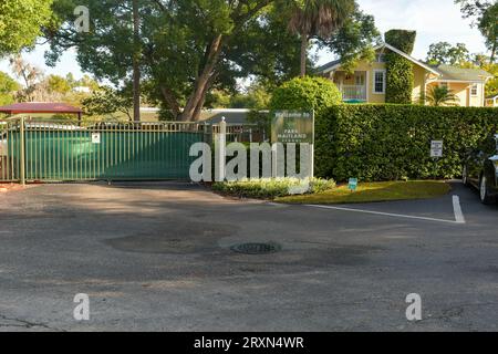 Orlando, FL, USA. September 2023 26. Außenansicht der Park Maitland School im Broward County, nachdem Gouverneur Ron DeSantis am 26. September 2023 „direkte Beziehungen zur Kommunistischen Partei Chinas“ in Orlando, Florida, bezeichnete. Quelle: Dee Cee Carter/Media Punch/Alamy Live News Stockfoto