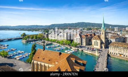 Panoramablick auf die Altstadt von zürich, schweiz Stockfoto