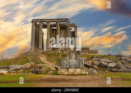 Die antike Stadt Aizanoi und der Zeustempel in Cavdarhisar Stockfoto