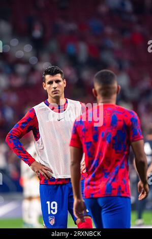 Madrid, Spanien. September 2023. Alvaro Morata von Atletico Madrid erwärmt sich, bevor die LALIGA EA 2023/24 EIN Fußballspiel zwischen Atletico Madrid und Real Madrid in Cívitas Metropolitano AUSRICHTET. Endstand: Atletico Madrid 3:1 Real Madrid. (Foto: Alberto Gardin/SOPA Images/SIPA USA) Credit: SIPA USA/Alamy Live News Stockfoto