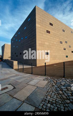 Neue Synagoge und jüdische Pfarrhalle, Architekten Nikolaus Deer, Wolfgang Lorch, Andrea Wandel, Baujahr 2001, Dresden, Sachsen, Deutschland, Neue Synagoge Stockfoto