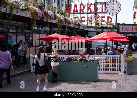 Seattle, USA. September 2023. Touristen am Pike Place Market. Stockfoto