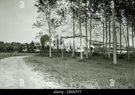 Das Morimondo-Kloster in der Nähe von Abbiatgrasso Stockfoto