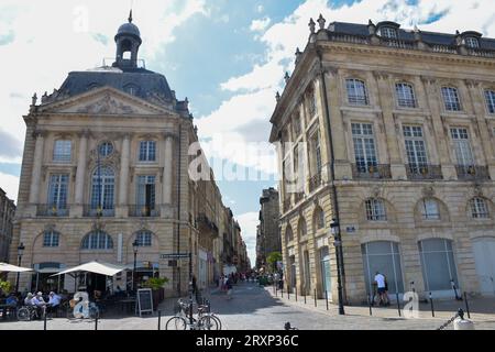 Bordeaux, Drehscheibe der berühmten Weinanbauregion, ist eine Hafenstadt an der Garonne im Südwesten Frankreichs, Buildings Landmark Stockfoto