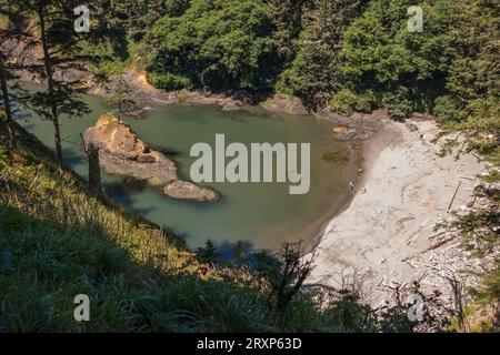 ILLWACO, WASHINGTON, USA – Dead man's Cove im Cape Disappointment State Park. Stockfoto