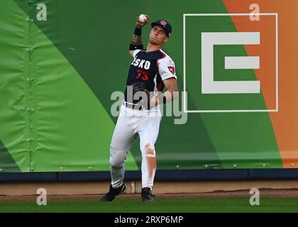 Ostrava, Tschechische Republik. September 2023 26. Marek Chlup aus Tschechien in Aktion während des Baseball-Europameisterschaftsspiels Gruppe A gegen Spanien in Ostrava, Tschechien, 26. September 2023. Quelle: Jaroslav Ozana/CTK Photo/Alamy Live News Stockfoto