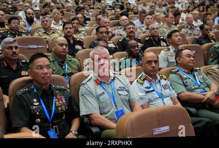 New Delhi, Indien. September 2023 26. Delegationsleiter während der Eröffnungszeremonie der gemeinsamen Pressekonferenz im Manekshaw-Zentrum in Neu-Delhi. Die Armeen Indiens und der Vereinigten Staaten wurden auf einer gemeinsamen Pressekonferenz auf der 13. Halbjährlichen Indo-Pacific Armies Chiefs Conference (IPACC) und dem 47. Jährlichen Indo-Pacific Army Management Seminar (IPAMS) und dem 9. Senior Enlisted Forum (SELF) im Manekshaw Center gesehen. (Foto: Naveen Sharma/SOPA Images/SIPA USA) Credit: SIPA USA/Alamy Live News Stockfoto