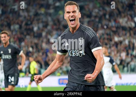 Turin, Italien. September 2023 26. Arkadiusz Milik (Juventus) feiert, nachdem er ein Tor während des Spiels Juventus FC gegen US Lecce, italienische Fußballserie A in Turin, Italien, September 26 2023 erzielt hat Credit: Independent Photo Agency/Alamy Live News Stockfoto