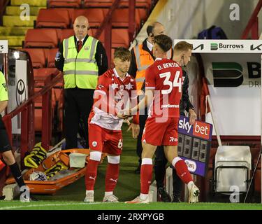 Barnsley, Großbritannien. September 2023 26. Jonathan Bland #68 von Barnsley gibt sein Debüt beim EFL Trophy Match Barnsley vs Manchester City U21 in Oakwell, Barnsley, Großbritannien, 26. September 2023 (Foto: Mark Cosgrove/News Images) Credit: News Images LTD/Alamy Live News Stockfoto