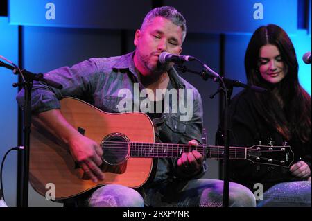 Liverpool, Großbritannien. September 26. Don Amero, Jess Moskaluke und Five Roses treten im Rahmen der apologetisch kanadischen Veranstaltung im Music Room der Liverpool Philharmonic auf. Quelle: David Bronstein/Alamy Live News Stockfoto