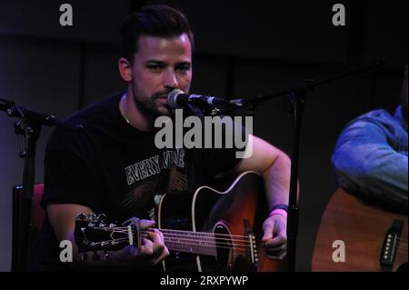 Liverpool, Großbritannien. September 26. Don Amero, Jess Moskaluke und Five Roses treten im Rahmen der apologetisch kanadischen Veranstaltung im Music Room der Liverpool Philharmonic auf. Quelle: David Bronstein/Alamy Live News Stockfoto