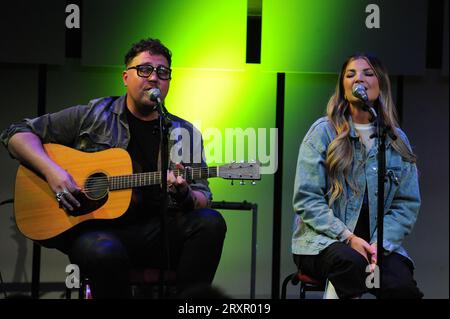 Liverpool, Großbritannien. September 26. Don Amero, Jess Moskaluke und Five Roses treten im Rahmen der apologetisch kanadischen Veranstaltung im Music Room der Liverpool Philharmonic auf. Quelle: David Bronstein/Alamy Live News Stockfoto