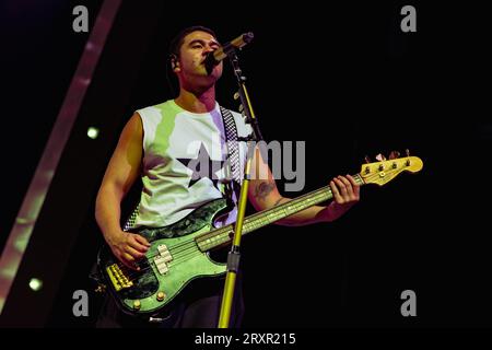 Mailand, Italien, 26. September 2023. Die australische Pop-Punk-Band 5 Seconds of Summer tritt live im Mediolanum Forum in Mailand auf. Credits: Maria Laura Arturi / Alamy Live News Stockfoto