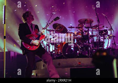 Mailand, Italien, 26. September 2023. Die australische Pop-Punk-Band 5 Seconds of Summer tritt live im Mediolanum Forum in Mailand auf. Credits: Maria Laura Arturi / Alamy Live News Stockfoto