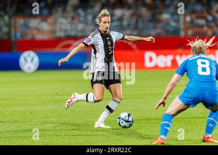 Bochum, Deutschland. September 2023 26. Kathrin Hendrich (GER, 3), 26.09.2023, Bochum (Deutschland), Fussball, die BESTIMMUNGEN der UEFA Women's Nations League, Deutschland - Insel, DFB/DFL VERBIETEN DIE VERWENDUNG VON FOTOS ALS BILDSEQUENZEN UND/ODER QUASI-VIDEO. Quelle: dpa/Alamy Live News Stockfoto