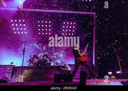 Mailand, Italien, 26. September 2023. Die australische Pop-Punk-Band 5 Seconds of Summer tritt live im Mediolanum Forum in Mailand auf. Credits: Maria Laura Arturi / Alamy Live News Stockfoto